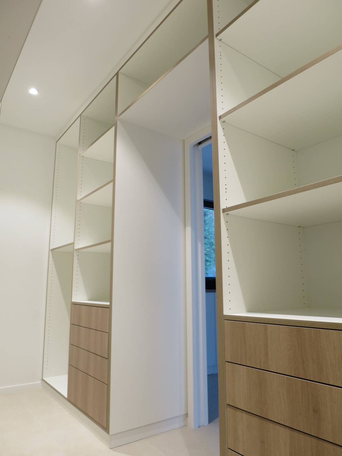 MENUISERIE MEYER27 | Menuiserie Meyer Pourquoi choisir un dressing sur mesure ? Saint-Louis