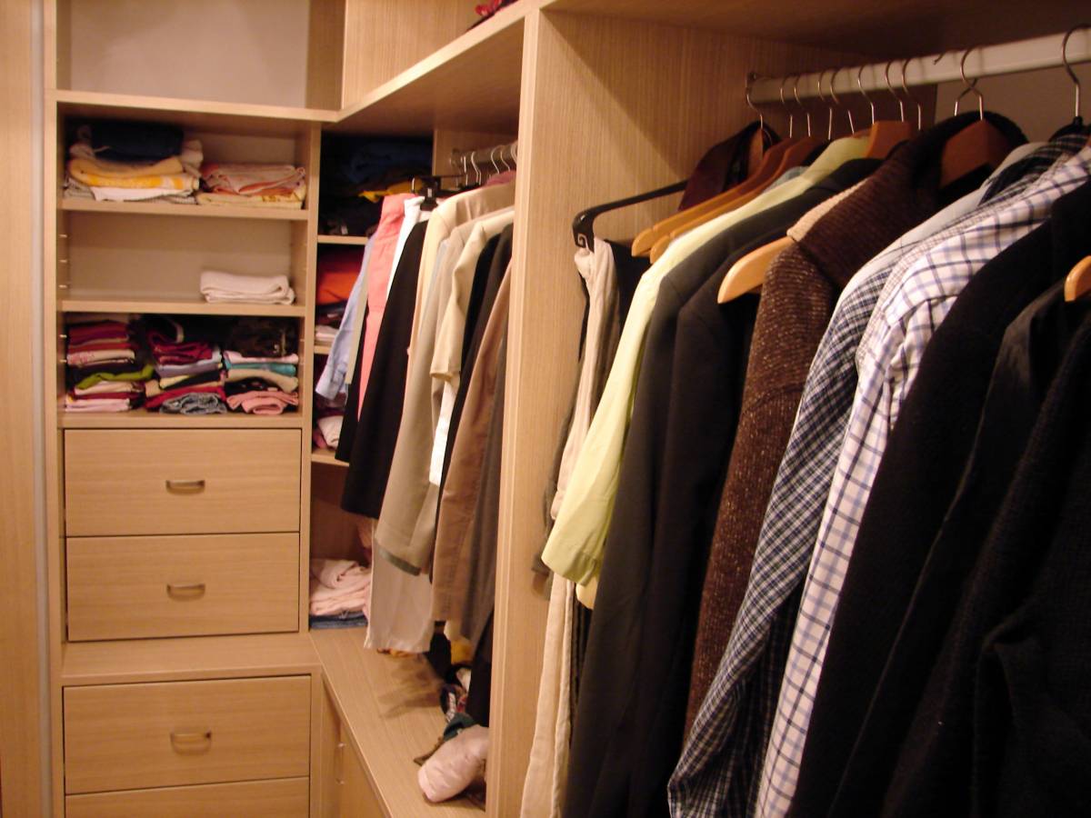 FOTOLIA_341517_SUBSCRIPTION_L | Menuiserie Meyer Comment optimiser son dressing : nos conseils de pro ! Huningue