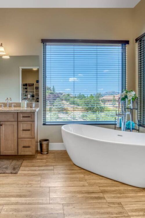 Mobilier sur mesure pour cuisine et salle de bains pr&egrave;s de Saint-Louis et Mulhouse Pfastatt 0